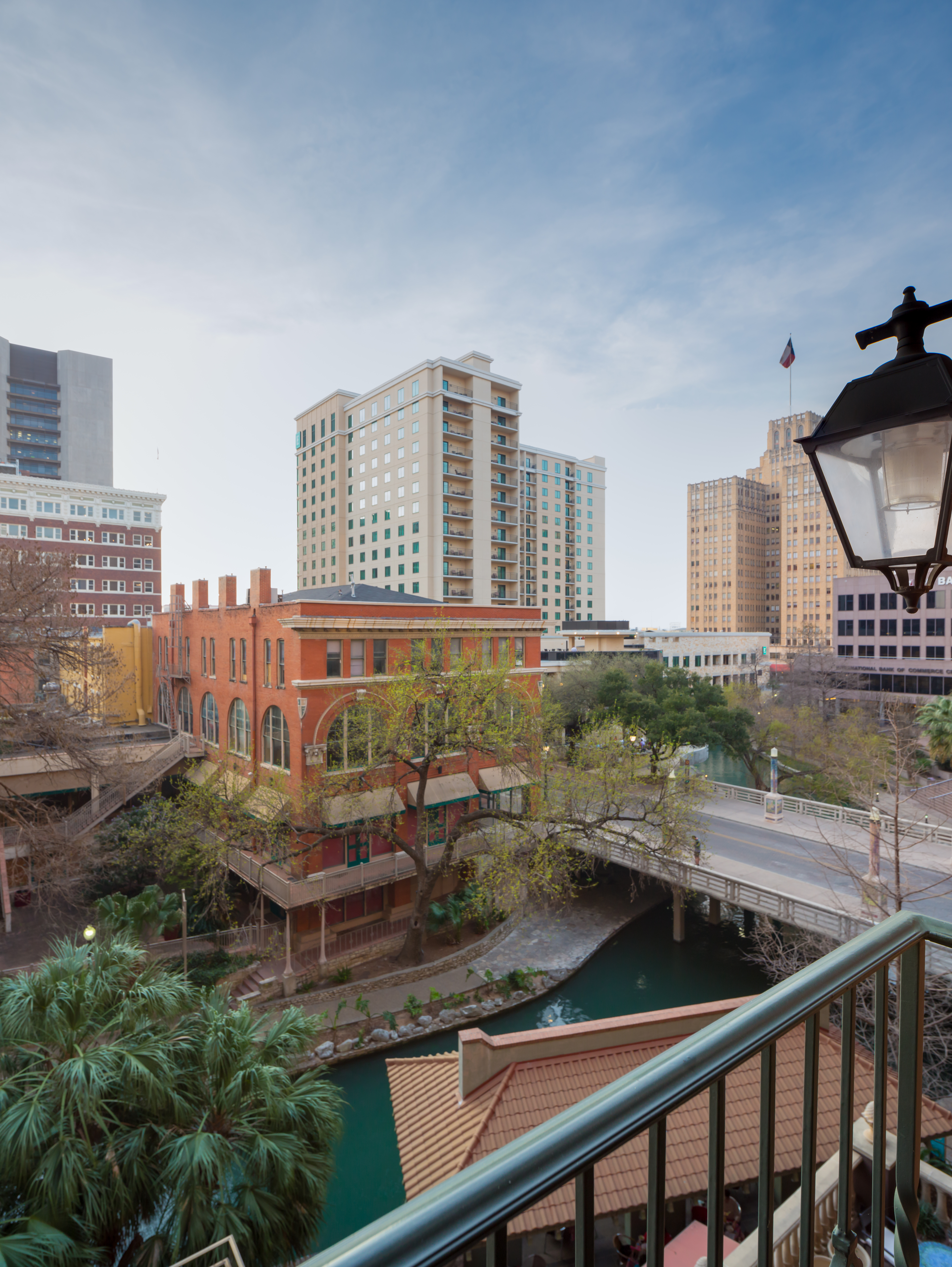 Hotel Valencia Riverwalk | San Antonio